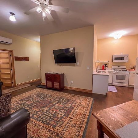 Goldfinch Suites Elkader Luaran gambar