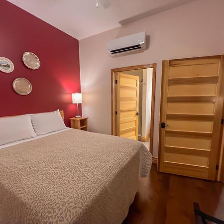 Goldfinch Suites Elkader Luaran gambar